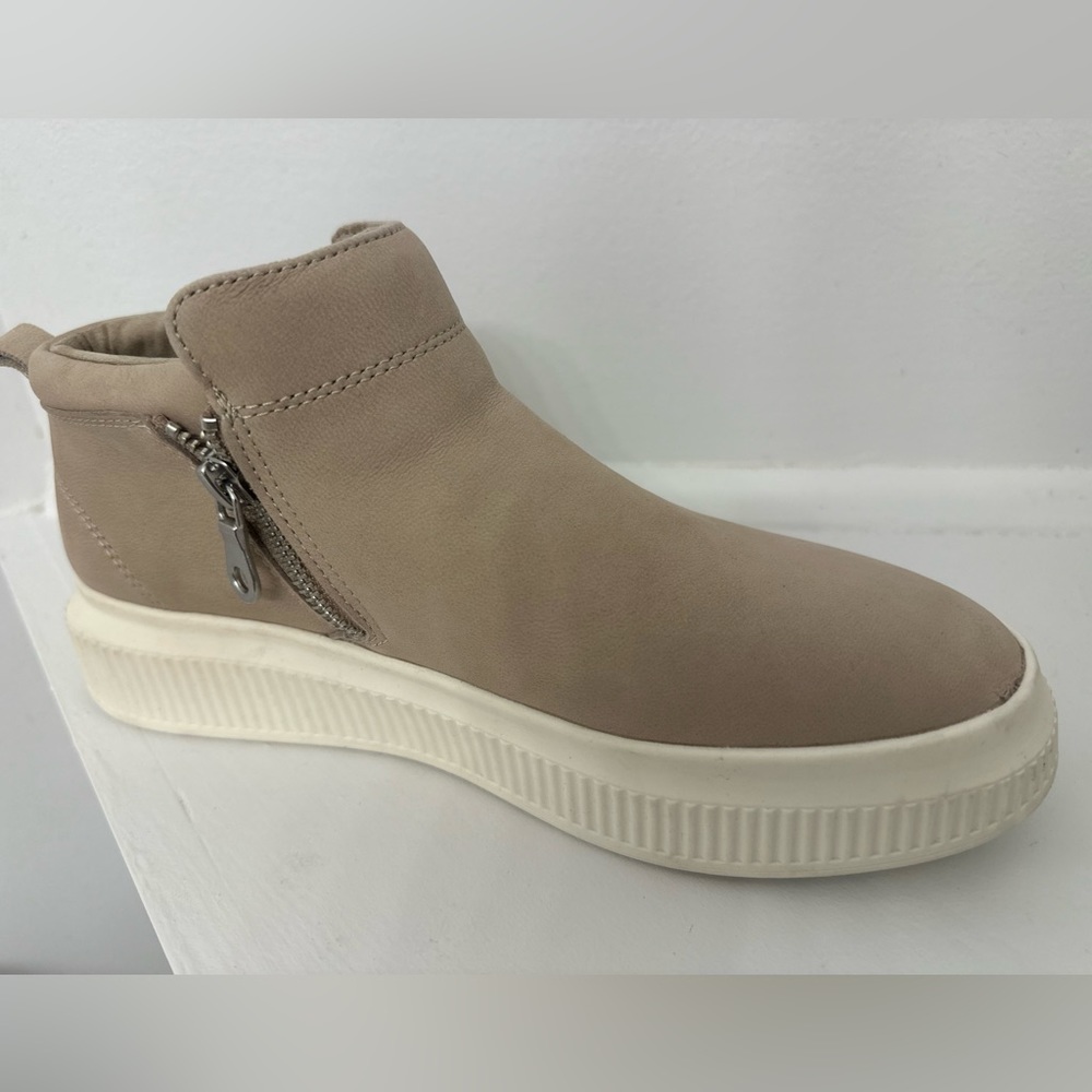 Cooper Key Zip Womens Suede Ankle Boots, 7.5 M Tan